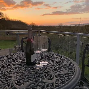 Y Llofft, Llanrhidian, Gower Holiday home Swansea